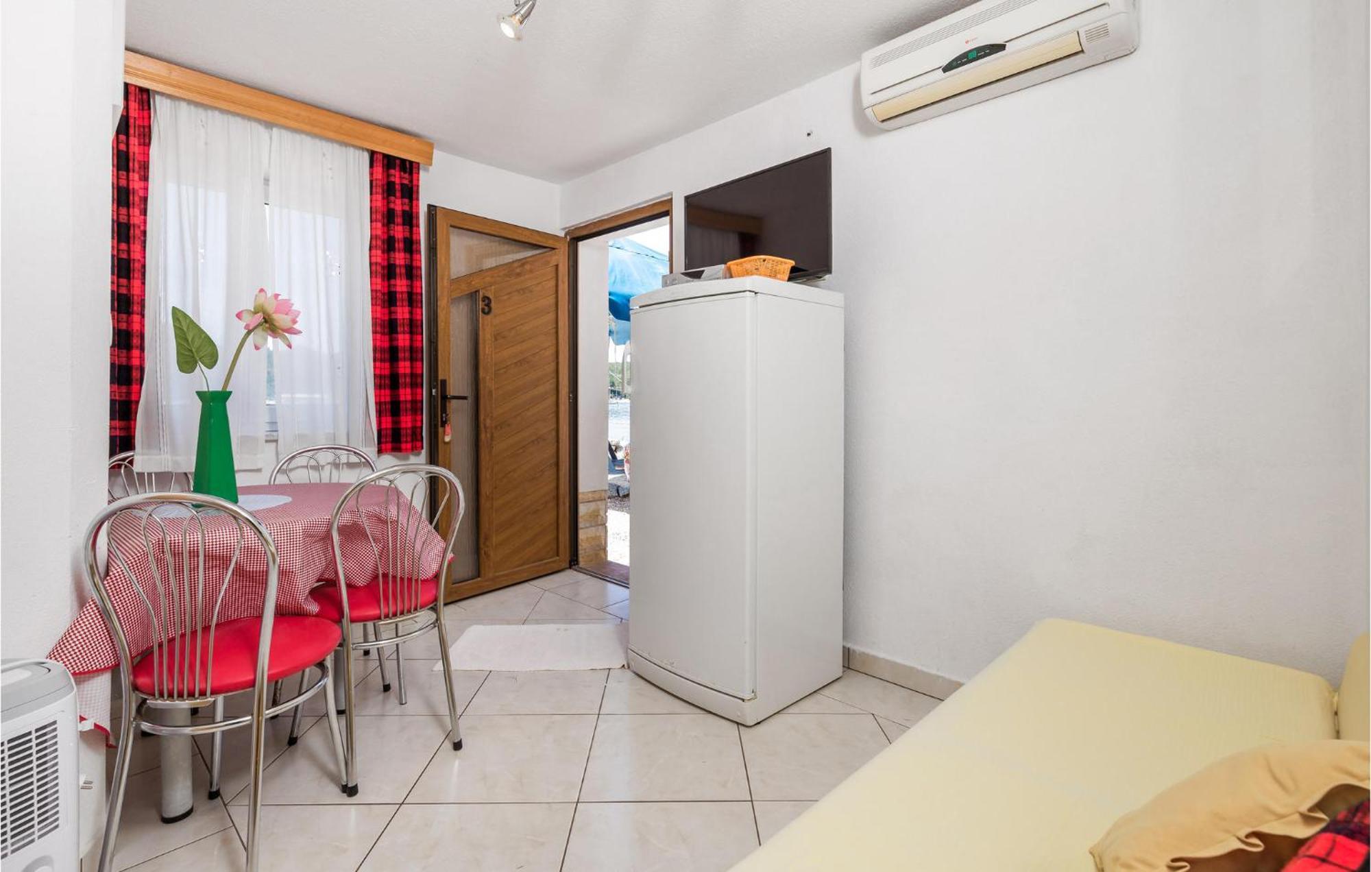 Beach Front Apartment In Punta Kriza With Kitchen Exterior foto